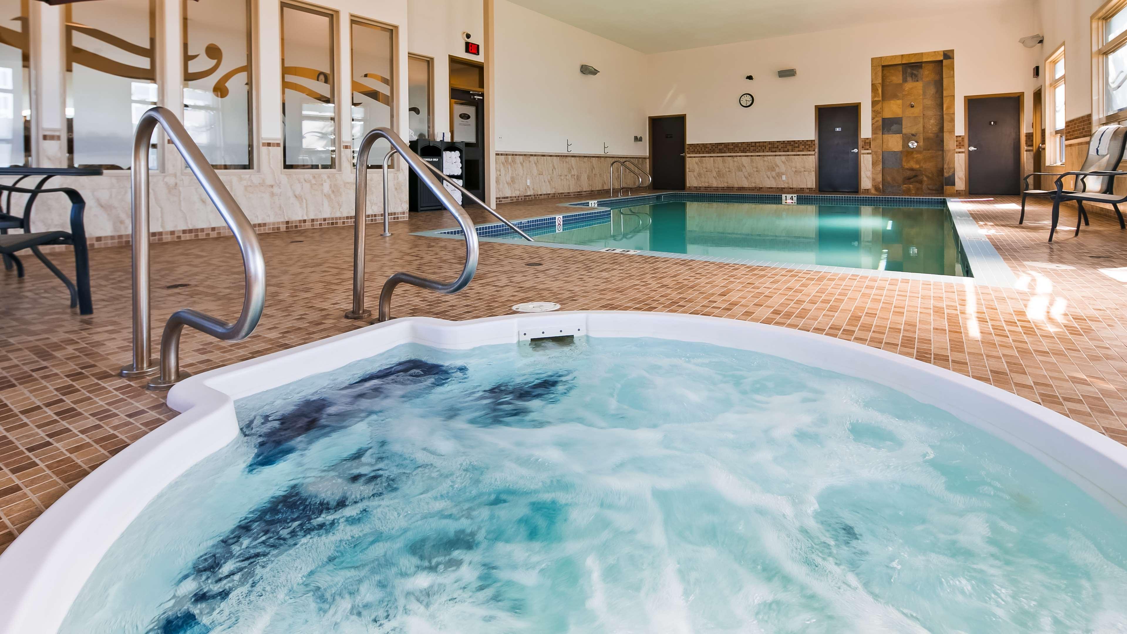 Best Western Wainwright Inn & Suites Zewnętrze zdjęcie