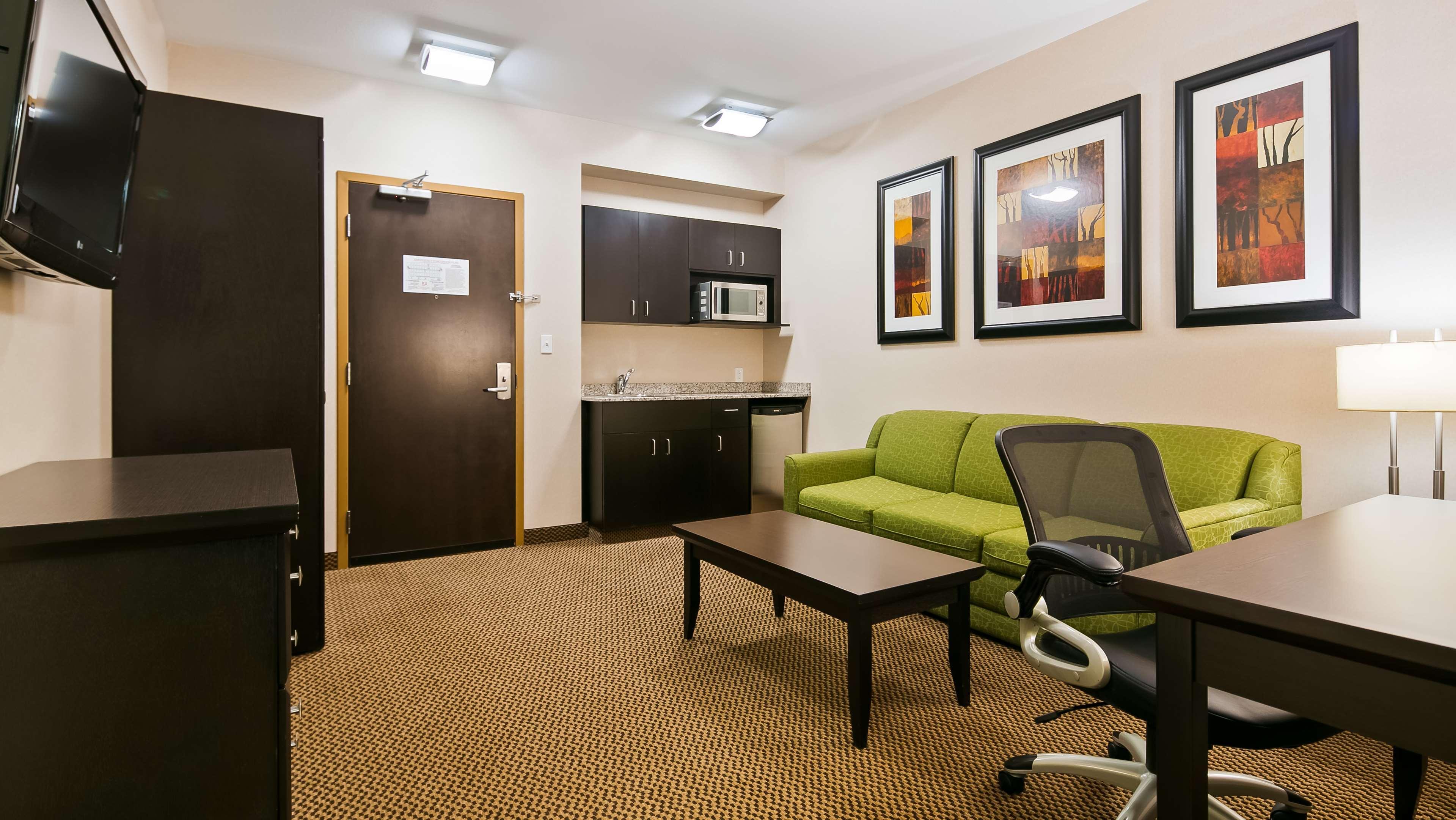 Best Western Wainwright Inn & Suites Zewnętrze zdjęcie