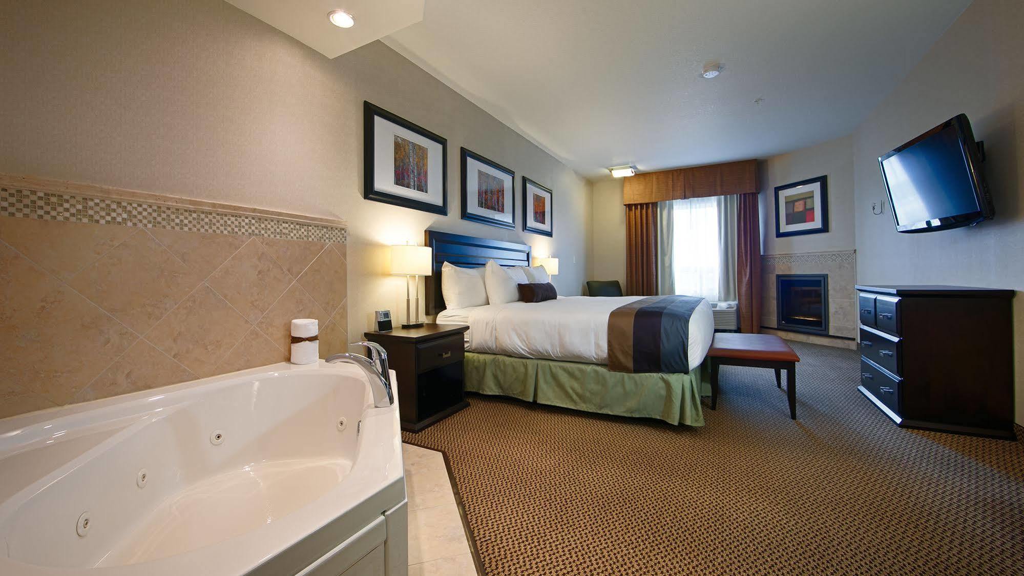 Best Western Wainwright Inn & Suites Zewnętrze zdjęcie