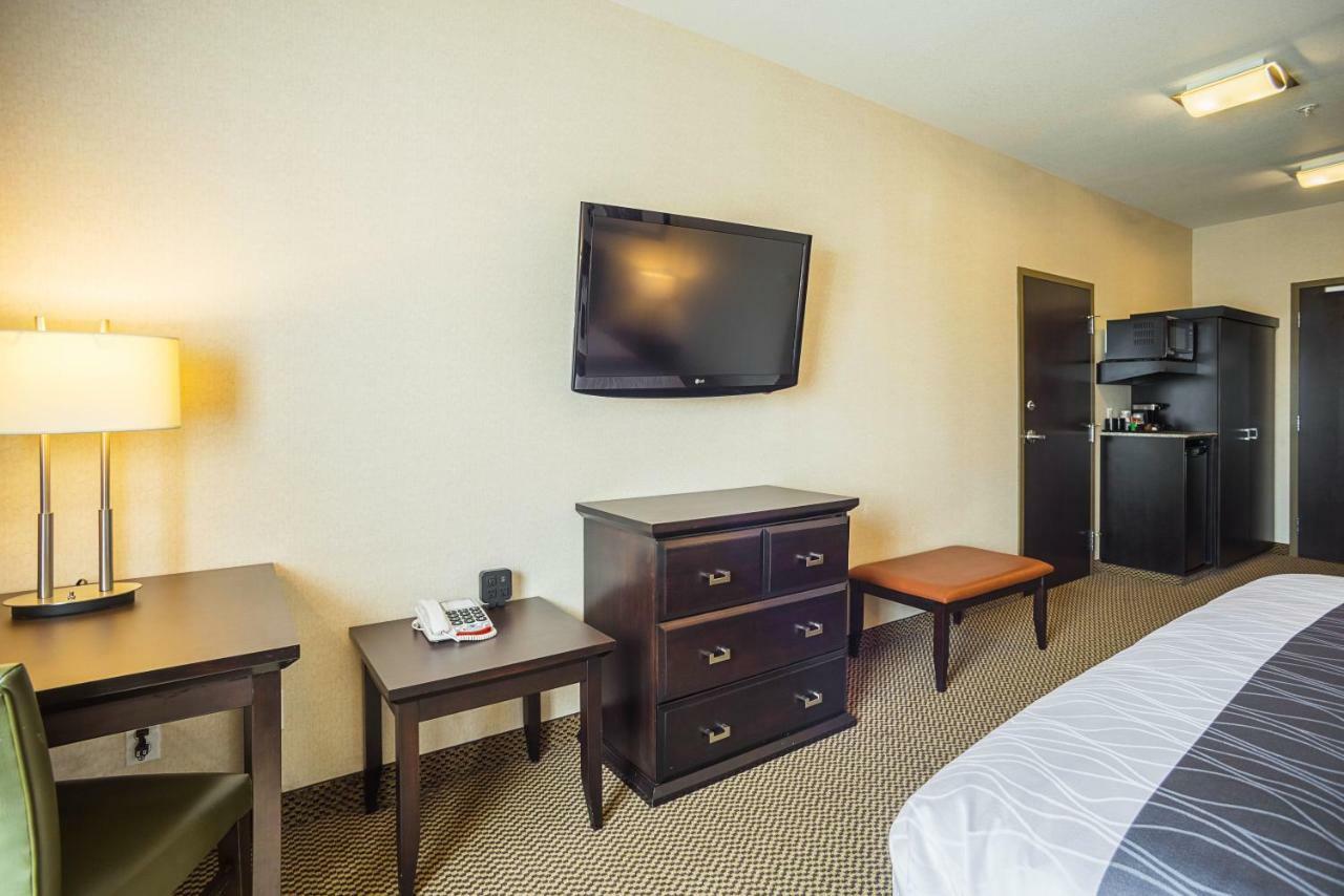 Best Western Wainwright Inn & Suites Zewnętrze zdjęcie