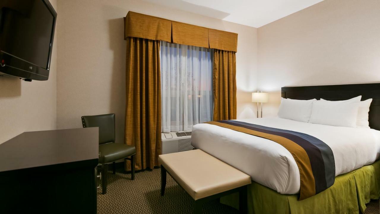 Best Western Wainwright Inn & Suites Zewnętrze zdjęcie